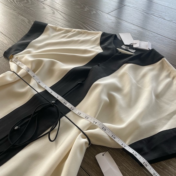 Equipment Elegant Black and Cream Women's Silk Dress - Picture 5 of 7